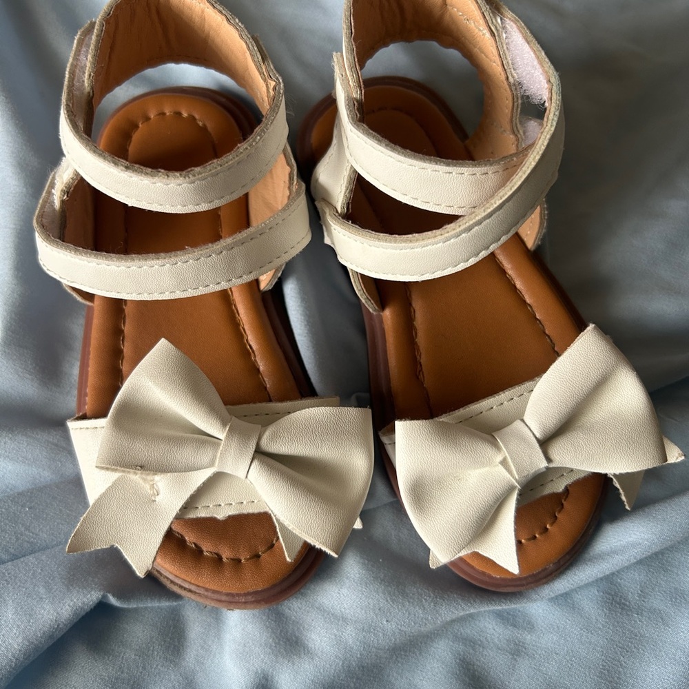 Kids Cream Bow Sandals - Comfortable Strappy Summer Shoes